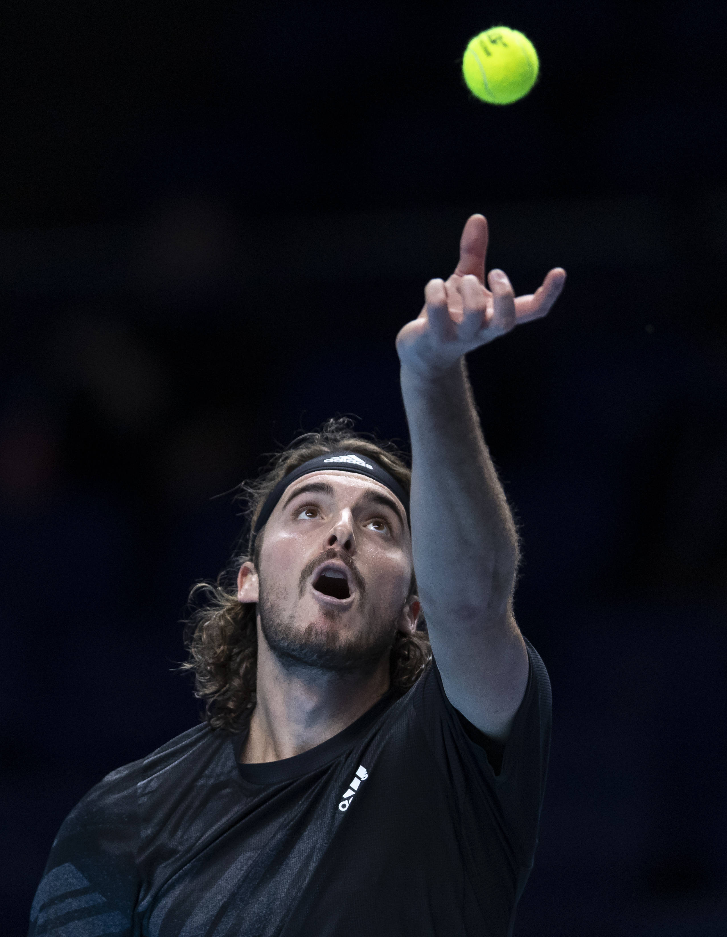 开云体育中国-意大利网球队鏖战日本网球队，西西帕斯高光表现的简单介绍