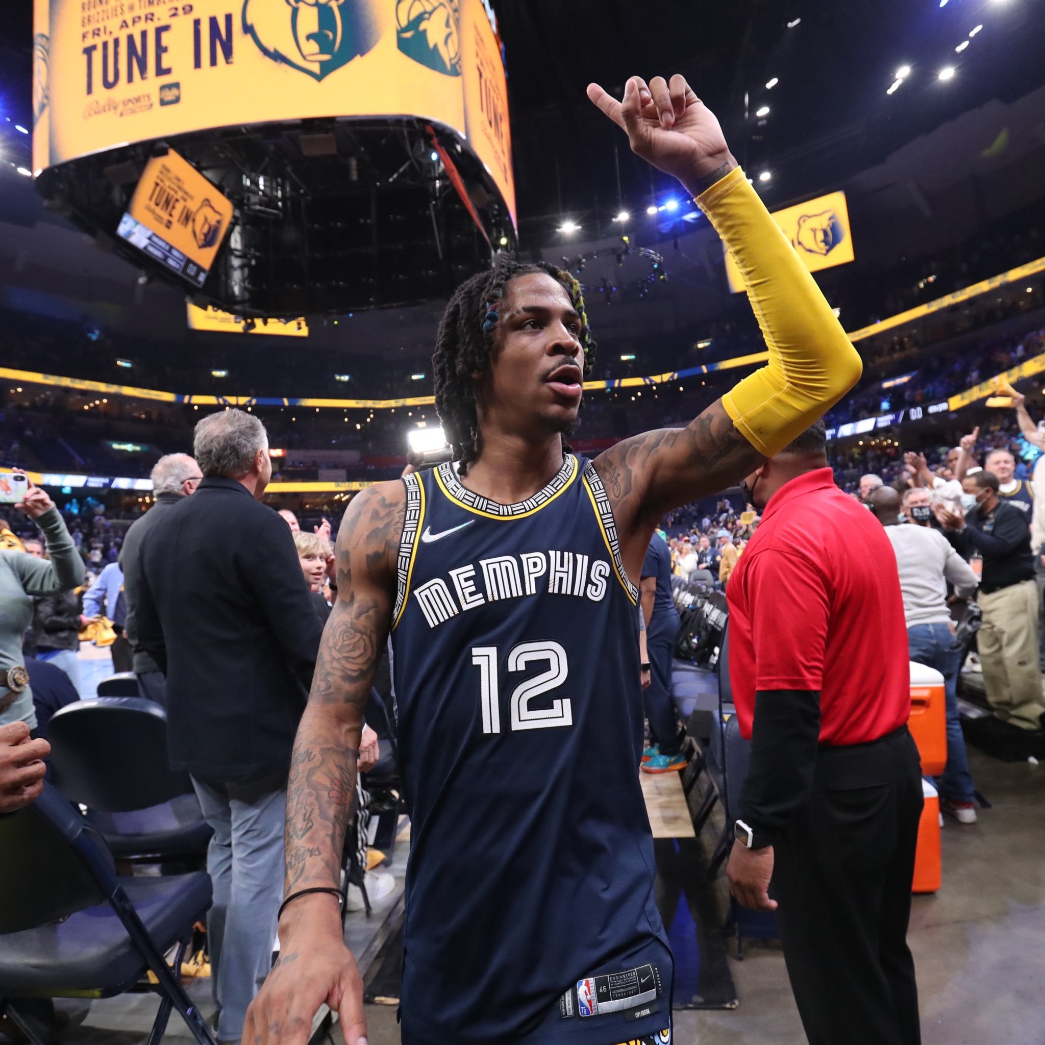 开云sport-尼克斯强势波兰男篮，莫兰特一己之力扛起全队