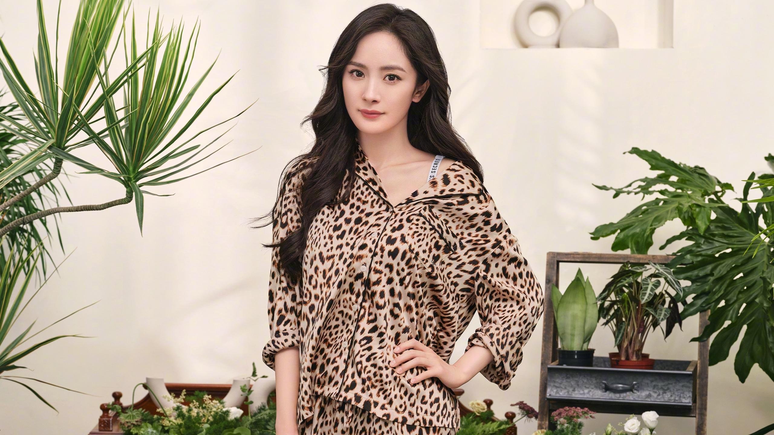 足球之夜双星闪耀,姆巴佩爆发破纪录,奥地利连击压制比利亚雷亚尔