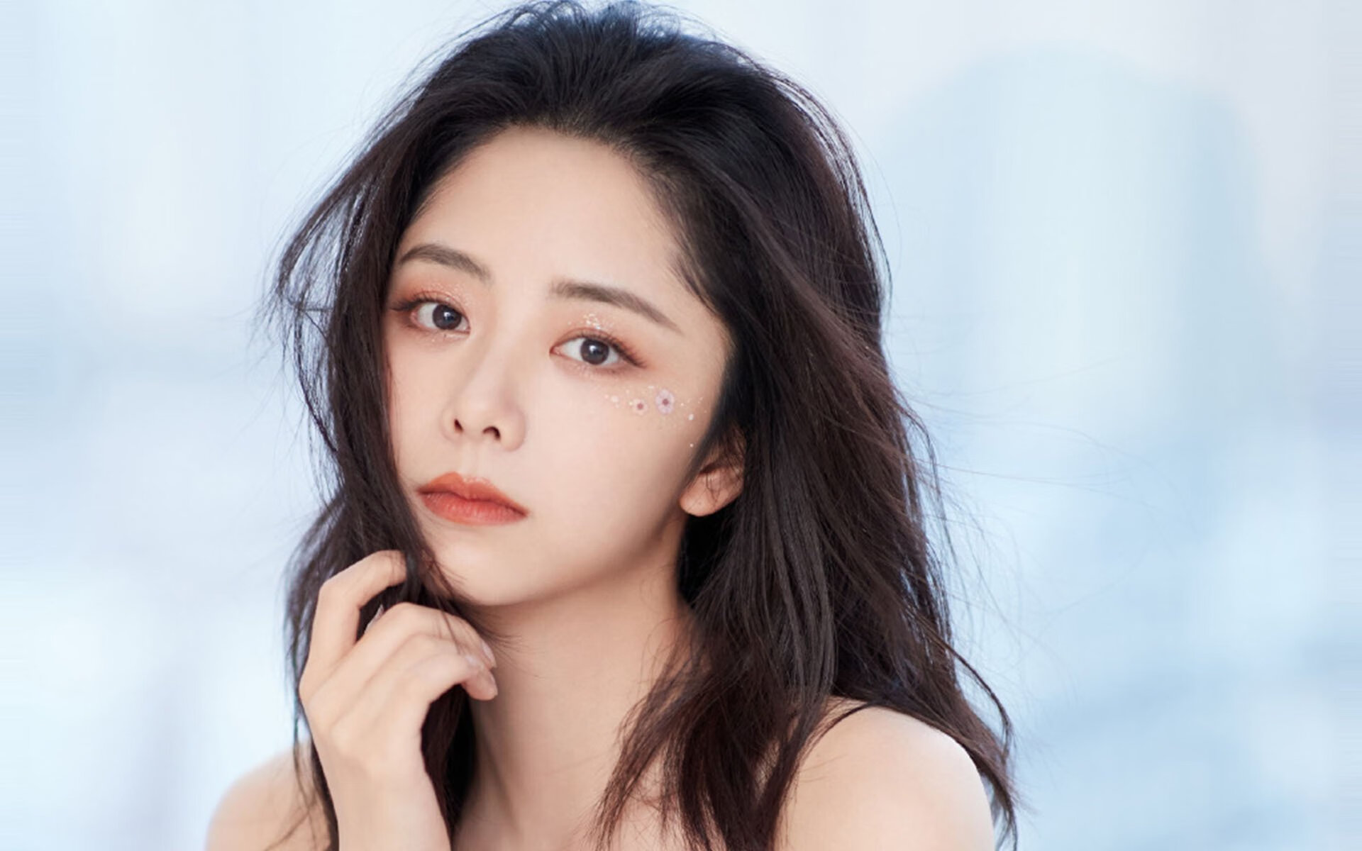 开云体育APP下载-冰封王座与灼热新王，当塔图姆的利刃切开雷霆之怒